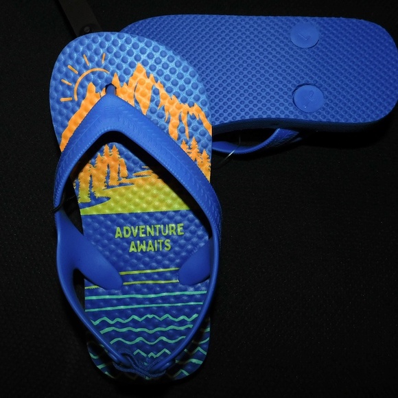 Wonder Nation Toddler Boys Mountain Flip Flops Sandals Back Strap Size 7/8 - Picture 1 of 4
